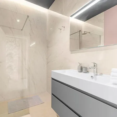 Exquisite Mit Panoramablick Aufs Meer, Salzwasserpool Mit Gegenstromanlage, Bbq *