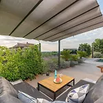 펜션 Exquisite Mit Panoramablick Aufs Meer, Salzwasserpool Mit Gegenstromanlage, Bbq