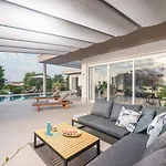 펜션 Exquisite Mit Panoramablick Aufs Meer, Salzwasserpool Mit Gegenstromanlage, Bbq