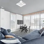 Exquisite Mit Panoramablick Aufs Meer, Salzwasserpool Mit Gegenstromanlage, Bbq *