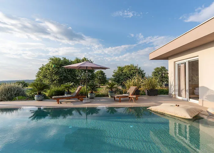 Exquisite Mit Panoramablick Aufs Meer, Salzwasserpool Mit Gegenstromanlage, Bbq Vakantiehuis *