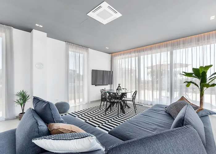 Exquisite Mit Panoramablick Aufs Meer, Salzwasserpool Mit Gegenstromanlage, Bbq *